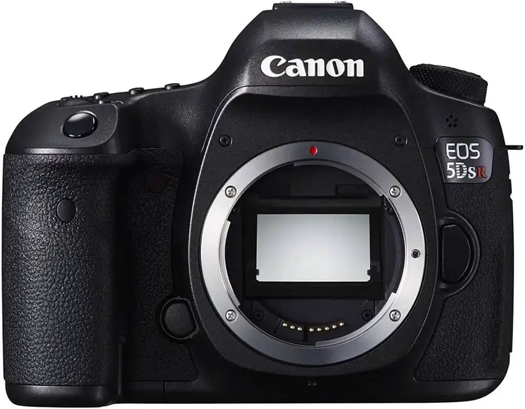 Canon EOS 5DS is one of the best cameras for interior photography